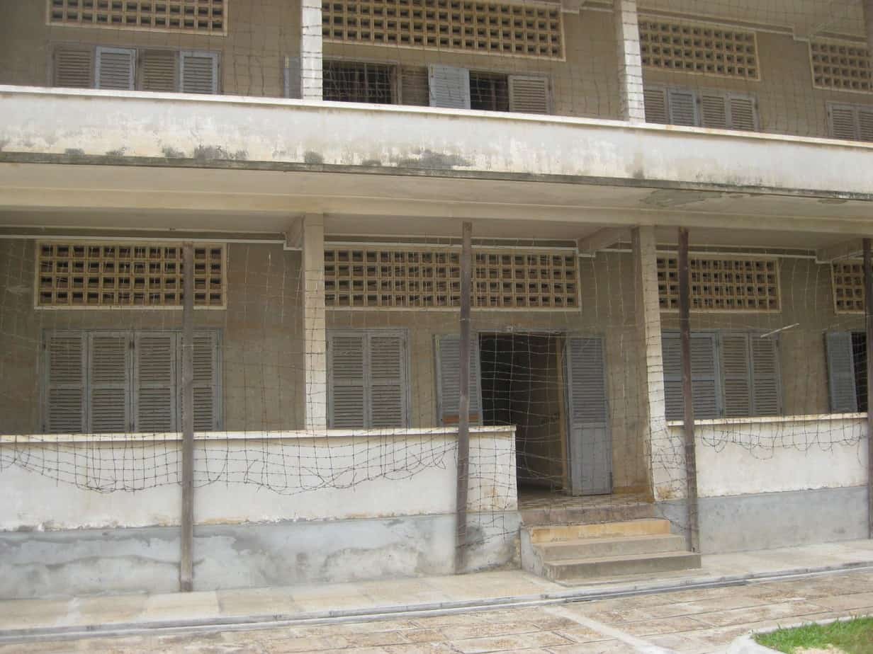 TWW 048: The Morality of Dark Tourism