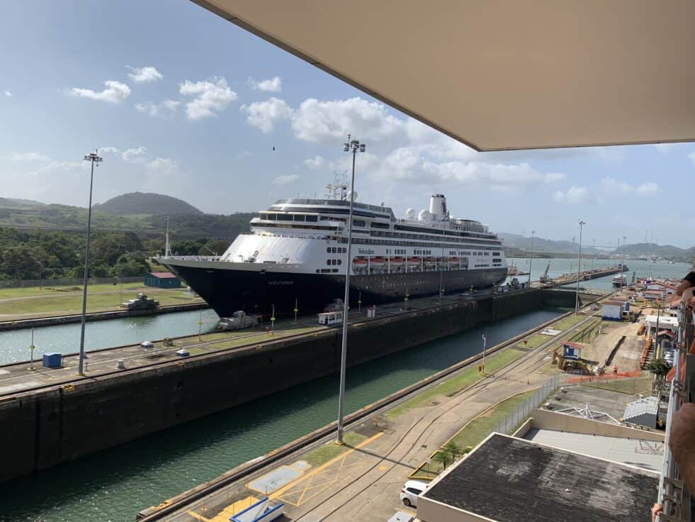 Things To Do In Panama City: Miraflores Visitor Centar